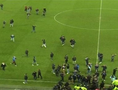 Γαλλία: Ακόμα τρέχουν οι παίκτες της Χάβρης – Εξαγριωμένοι οπαδοί τους πήραν στο κυνήγι (βίντεο)